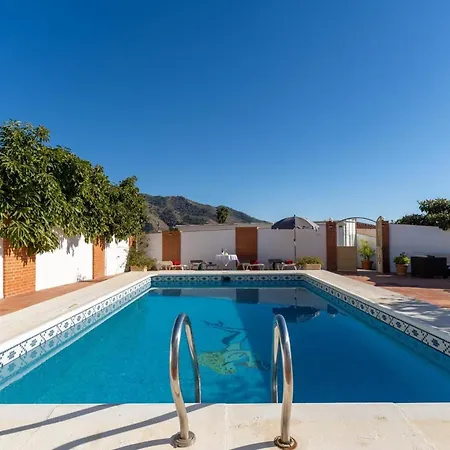 Mit Privatpool Fuer 6 Personen Ca 90 Qm In Nerja, Andalusien Costa Del Sol * Nerja