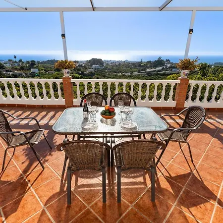 Mit Privatpool Fuer 6 Personen Ca 90 Qm In Nerja, Andalusien Costa Del Sol Holiday home Nerja