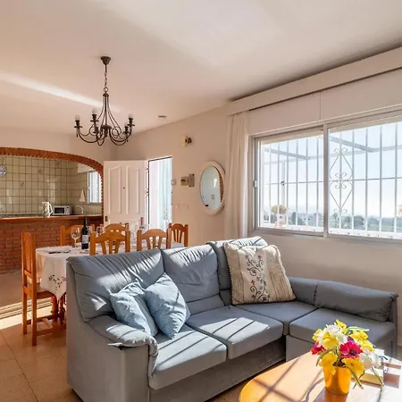 Mit Privatpool Fuer 6 Personen Ca 90 Qm In Nerja, Andalusien Costa Del Sol