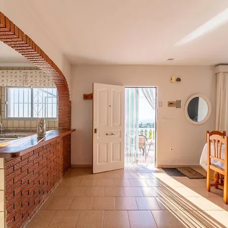 Mit Privatpool Fuer 6 Personen Ca 90 Qm In Nerja, Andalusien Costa Del Sol Holiday home